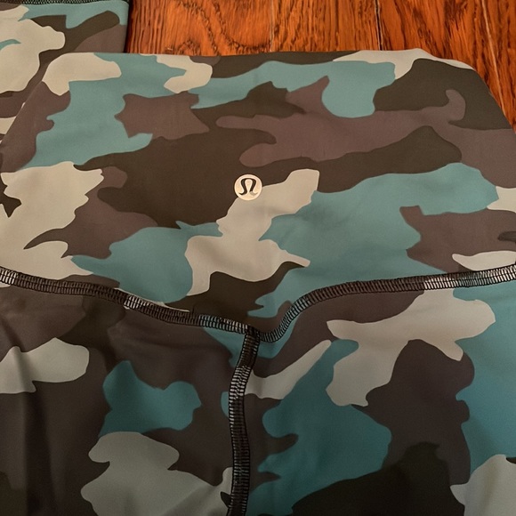 Lululemon 23 inch Align leggings, green, grey and black camo - Picture 2 of 3